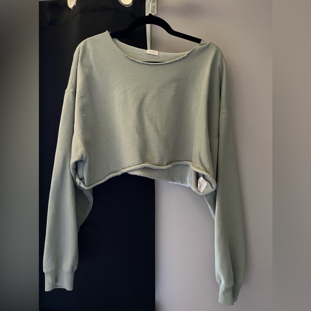 Brandy Melville oversized Cropped Sweatshirt